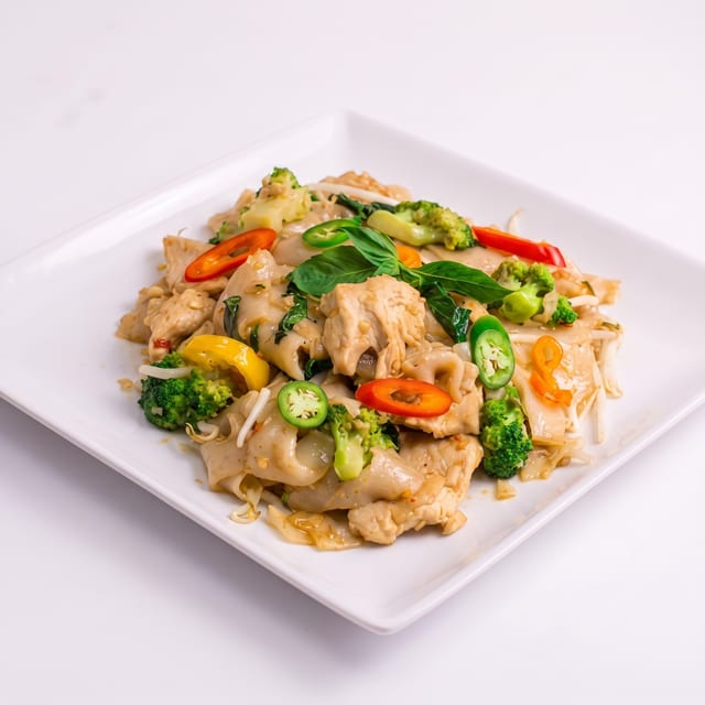 Drunken Noodles ผัดขี้เมา.