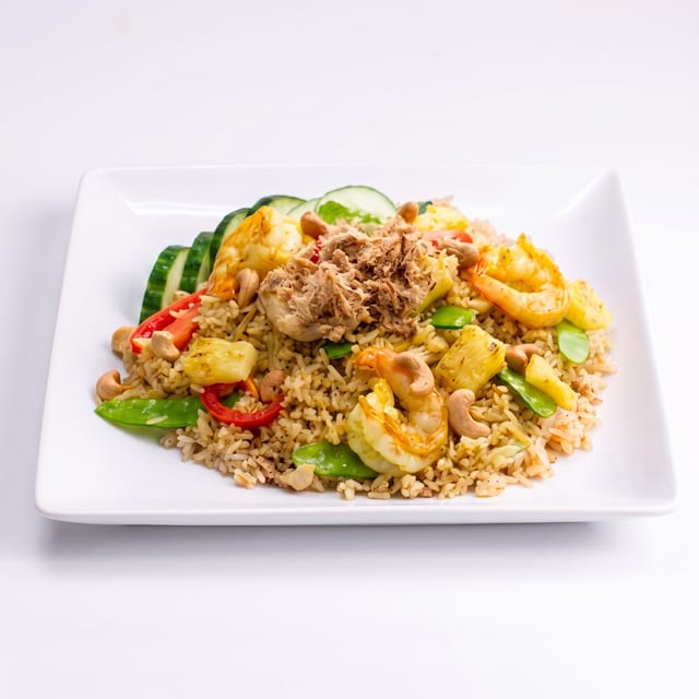 Pineapple Fried Rice ข้าวผัดสับปะรด.
